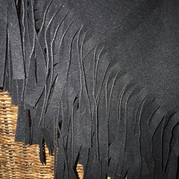 Hallsey Fringe Poncho - Picture 7 of 8